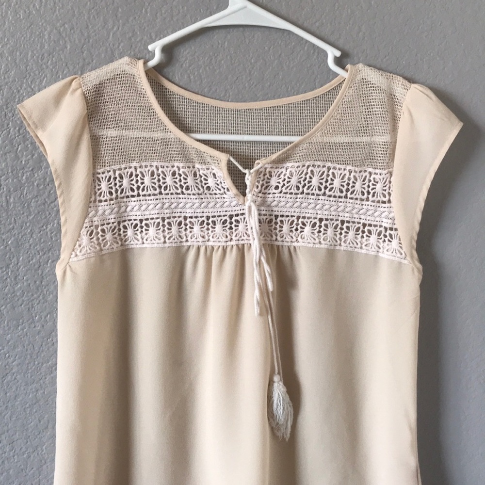 Patterned Blouse - Picture 2 of 2
